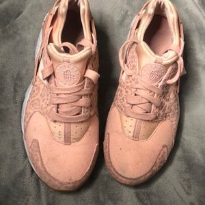 Women’s Nike Huarache Sneakers